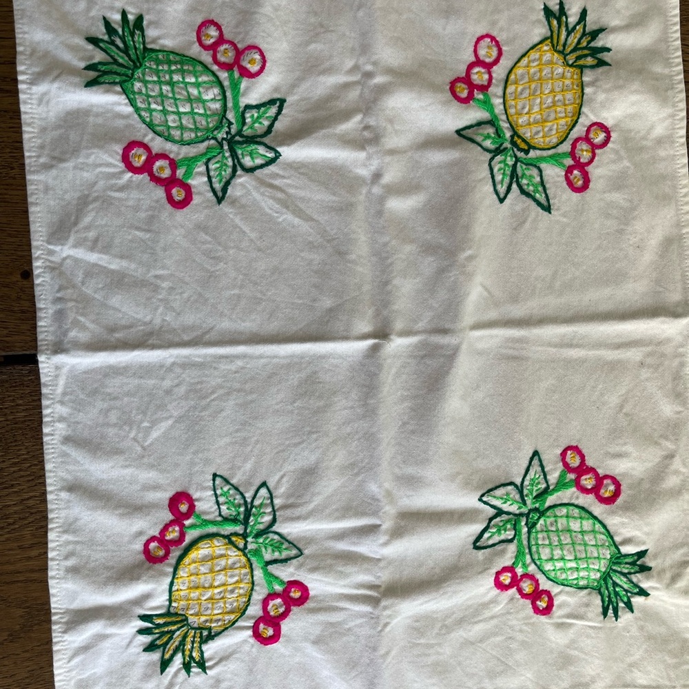 Pineapples Embroidered Cloth Napkin Tortilla Warmer Servilleta - Picture 7 of 8